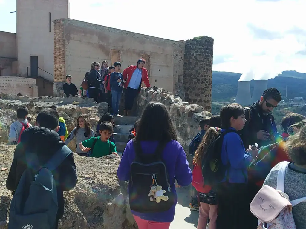 CRUCERO FLUVIAL E HISTORIA: TIERRA Y AGUA EN COFRENTES
